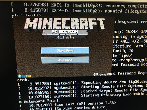 ラズパイの起動ログ上に重なって表示されたMinecraft Pi Edition v0.1.1のスタート画面